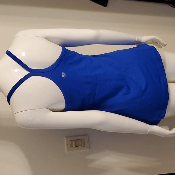 NWT Sarah Tank - Picture 4 of 9